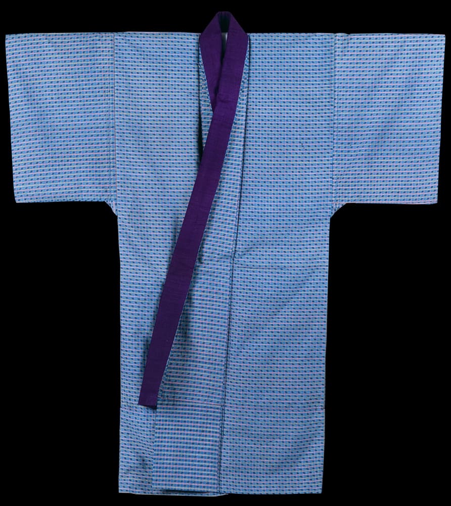 王国時代の冬衣装／龍の漆器と書 | 開催中・開催予定の展示案内 | 那覇